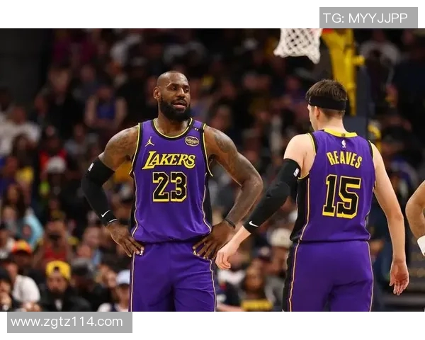 湖人主场大胜马刺，詹姆斯压哨三分绝杀拓展战绩领先优势